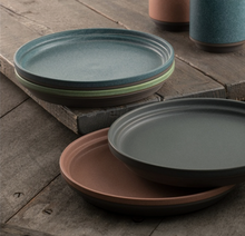 Load image into Gallery viewer, Belleek - TSUMA Small Plates -Stackable