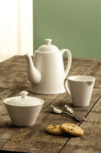 Load image into Gallery viewer, Belleek & Aynsley - Ripple 3 Piece Se