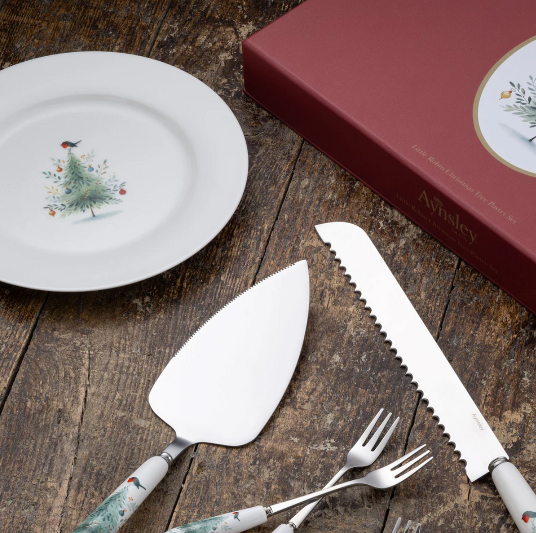 Aynsley - Little Robin Christmas Tree Tea Plates - 40910