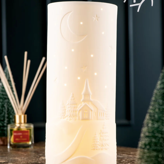 Belleek Christmas – Church Scene Luminaire