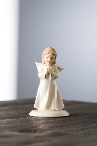 Belleek - Mini Angel of Prayer